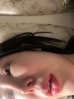 女神來了露臉上演教科書式口交大雞巴，性感紋身胸前的發財好刺激，讓小哥愛不釋手口交大雞巴射嘴摳她騷穴