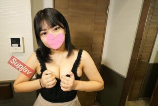 FC2PPV 3241633 【无修正】“おっぱい大きのがコンプレックスで...”Hカップ爆乳に悩める至高の原石。おっさんの唾液と