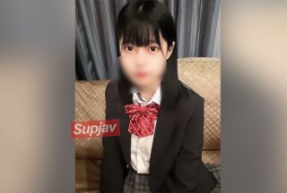 FC2PPV 3534919 【紧急限定贩売】奇迹の极上スレンダー美--！18歳Eカップりくちゃん！幼く未开発の身体に人生初生中出