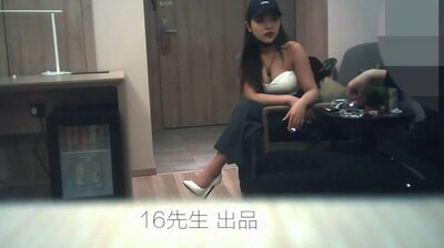 16先生刷了不少礼物约炮极品网红女主播雅X儿酒店啪啪.-155